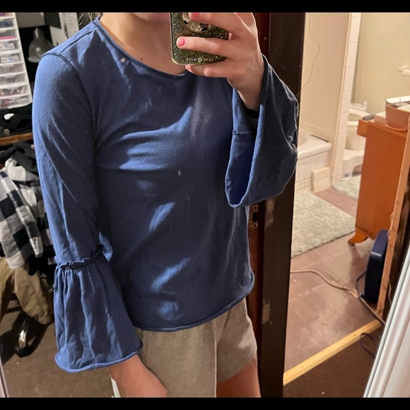 Top - Picture 2 of 2